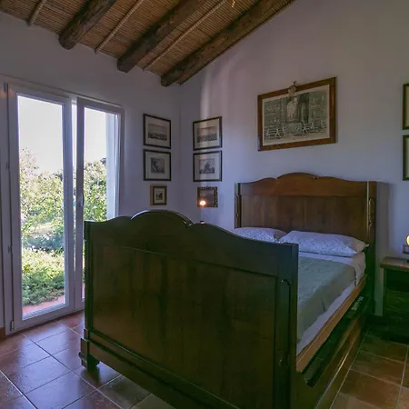 Clara Villa Tertenìa